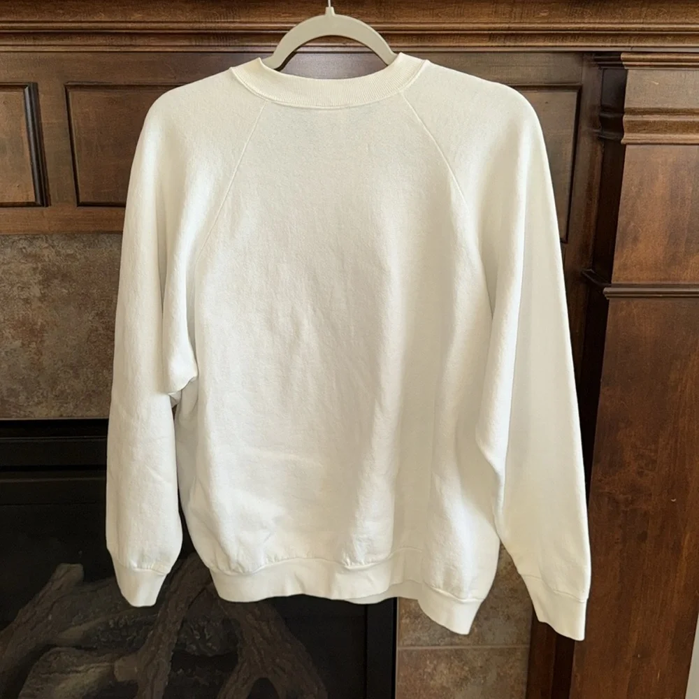 Vintage rare USA made white sweatshirt raised Santa 3D tufted rug graphic XL
